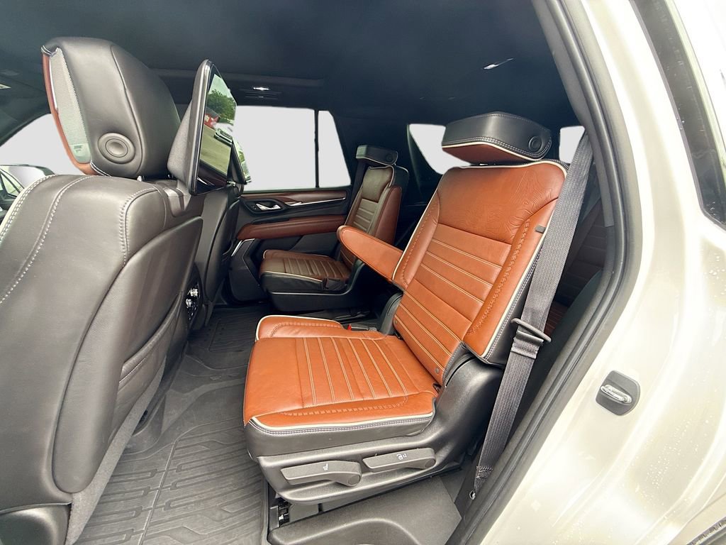 Used 2023 GMC Yukon Denali Ultimate AWD/4WD image 26