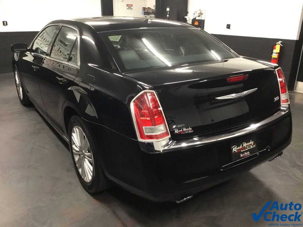 Used 2013 Chrysler 300 AWD w/ Driver Convenience Group image 7