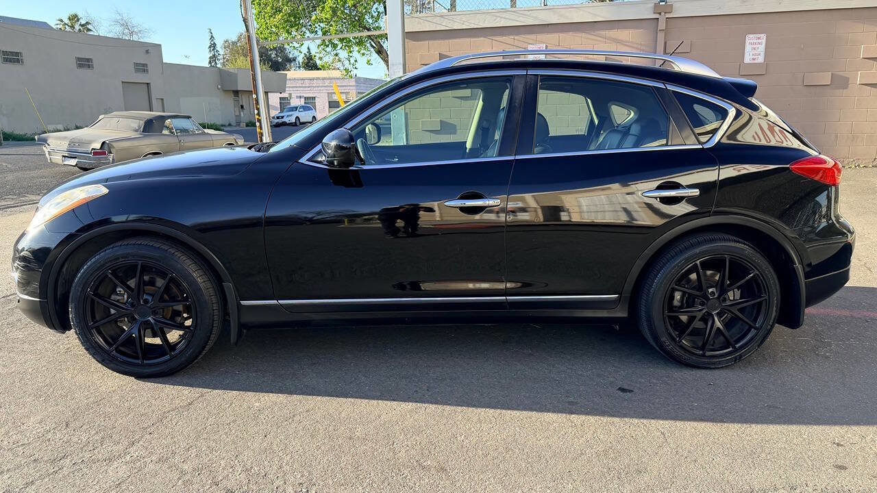 Used 2012 INFINITI EX35 Journey w/ Premium Pkg image 4