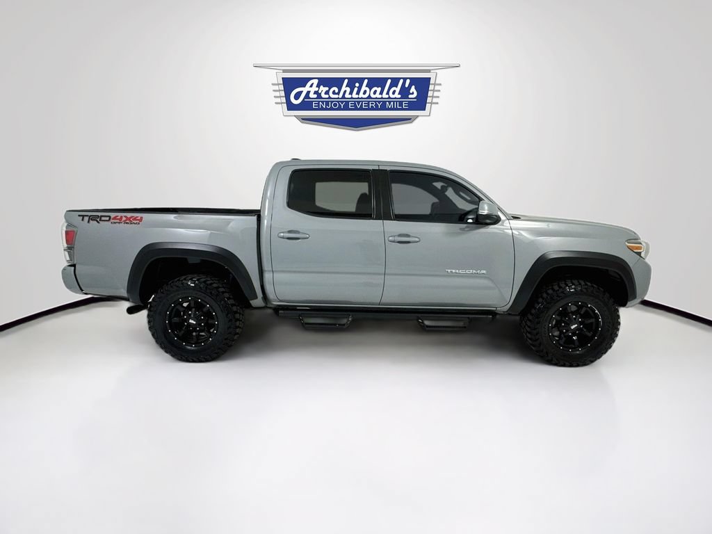 Used 2021 Toyota Tacoma TRD Off-Road w/ Technology Package AWD/4WD image 9