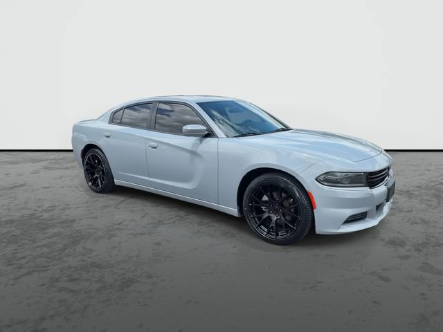 Used 2022 Dodge Charger SXT w/ Leather Interior Group RWD image 2