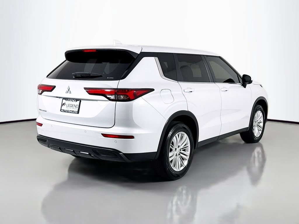 Used 2024 Mitsubishi Outlander ES AWD/4WD image 5