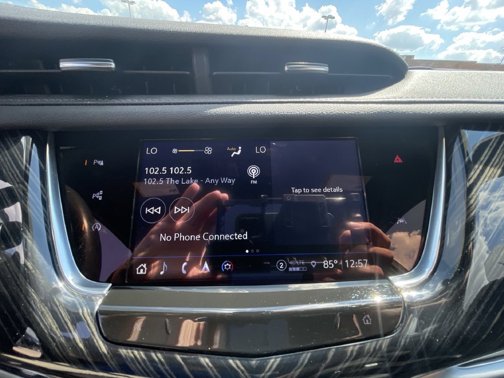 Used 2025 Cadillac XT6 Premium Luxury w/ Technology Package FWD image 13