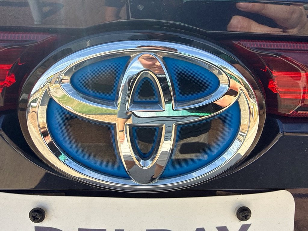 Used 2021 Toyota Venza Limited AWD/4WD image 18