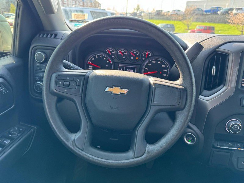 Used 2023 Chevrolet Silverado 1500 Custom image 12