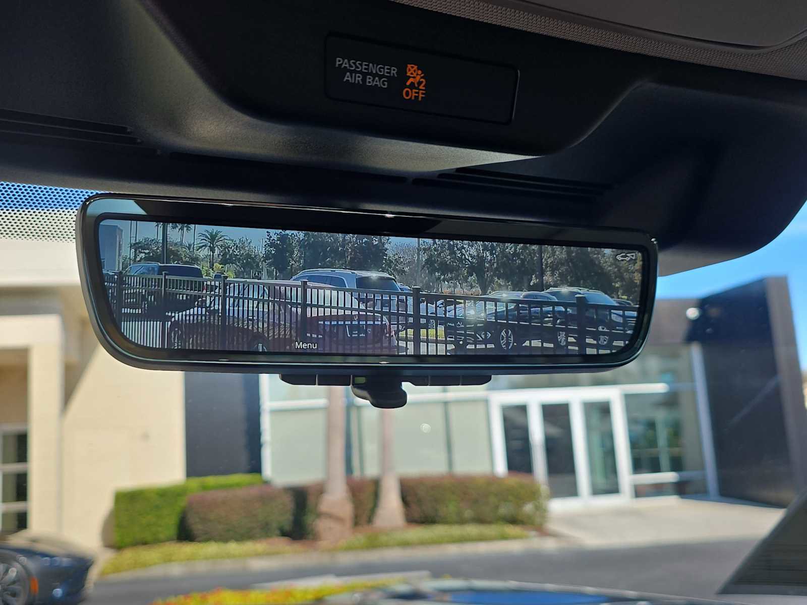 Certified 2025 INFINITI QX80 Sensory image 25