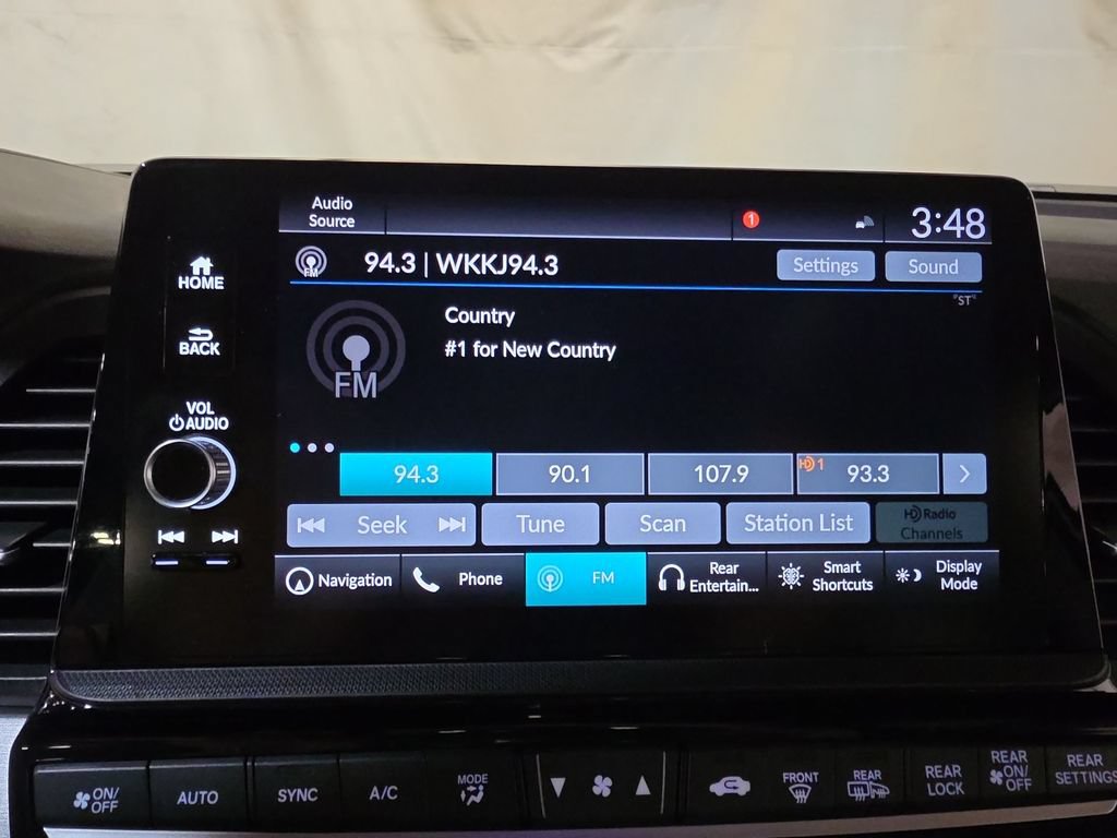 Certified 2025 Honda Odyssey Touring image 12