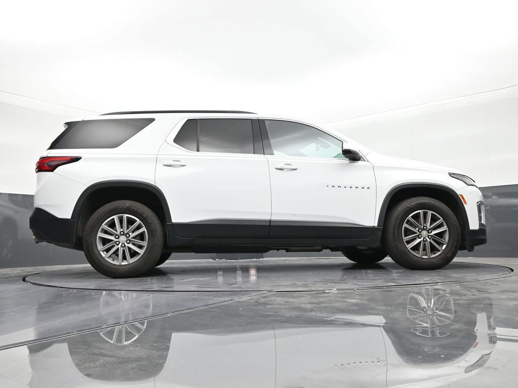 Used 2022 Chevrolet Traverse LT image 25