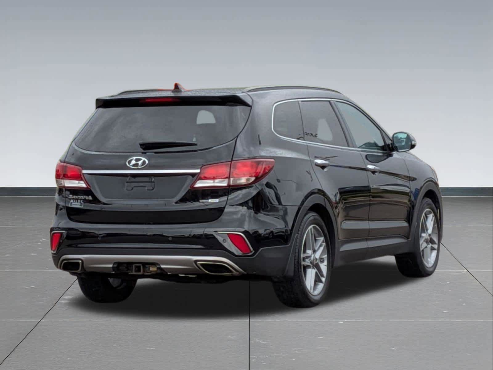 Used 2018 Hyundai Santa Fe AWD w/ SE Ultimate Tech Package 03 image 6