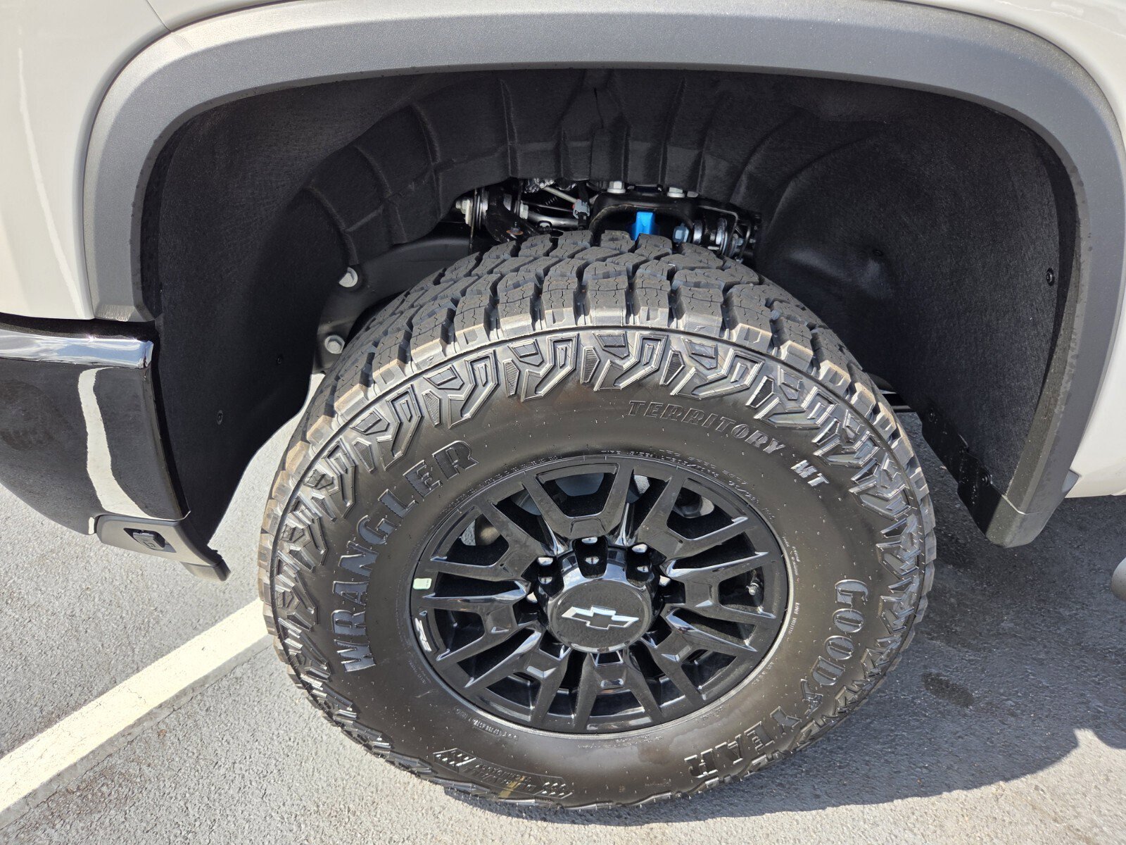 New 2026 Chevrolet Silverado 2500 ZR2 AWD/4WD image 4