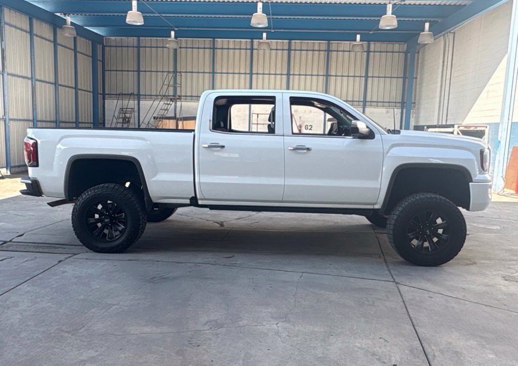 Used 2016 GMC Sierra 1500 SLE w/ All-Terrain Package AWD/4WD image 2