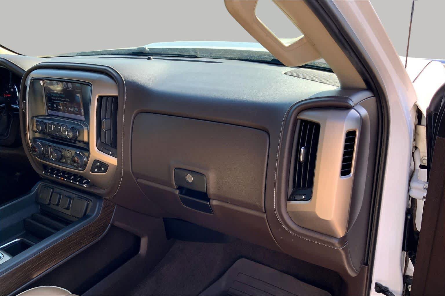 Used 2018 GMC Sierra 3500 Denali w/ Duramax Plus Package AWD/4WD image 19