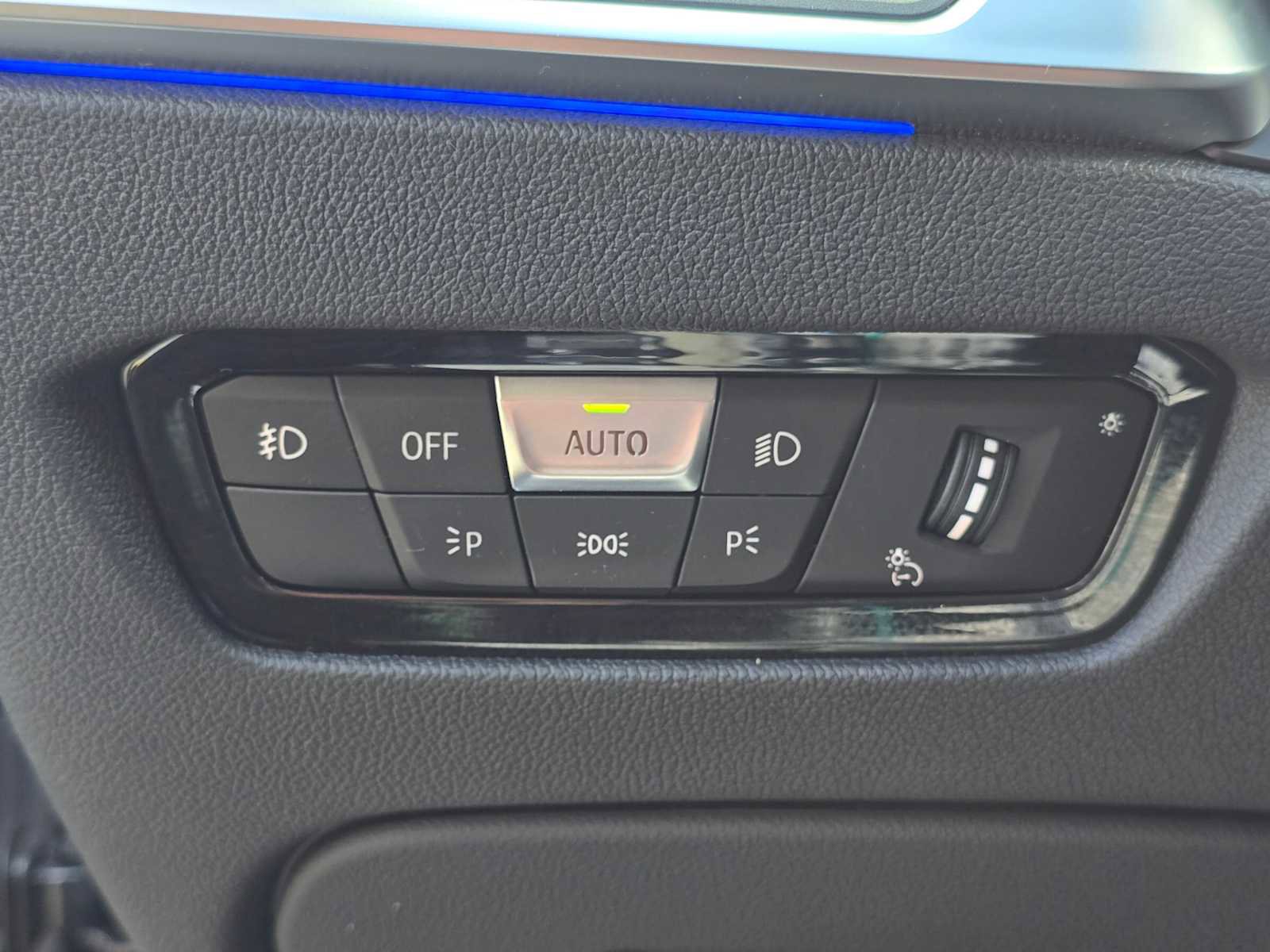 Used 2021 BMW 330i xDrive Sedan w/ M Sport Package image 26