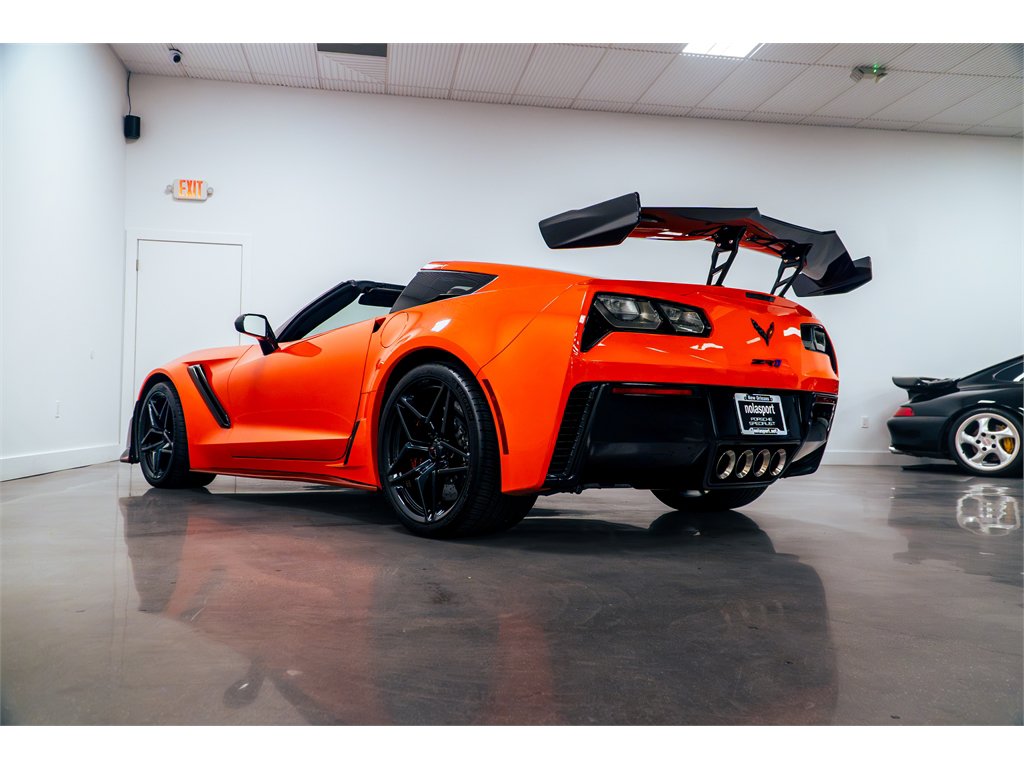Used 2019 Chevrolet Corvette ZR1 RWD image 7
