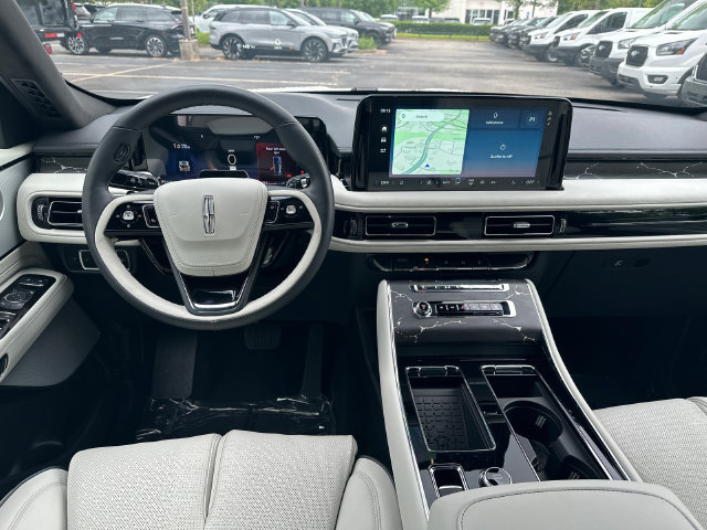 New 2026 Lincoln Aviator Black Label w/ Jet Appearance Package AWD/4WD image 22