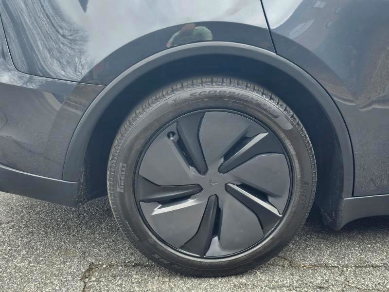 Used 2026 Tesla Model Y Long Range image 16