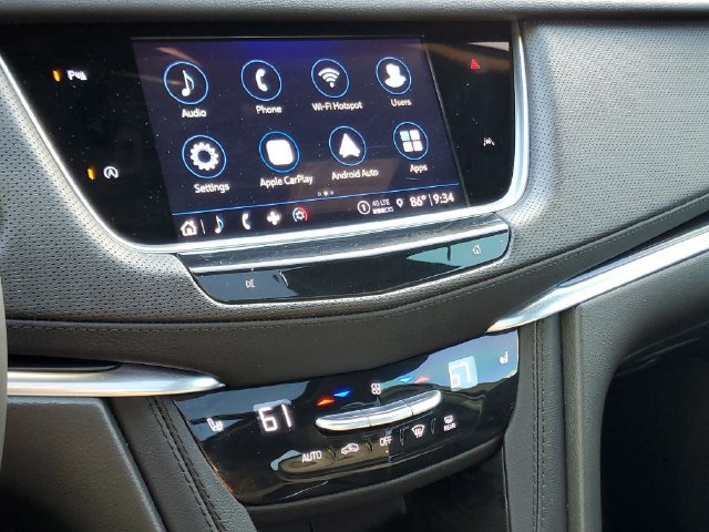 Certified 2024 Cadillac XT6 Luxury FWD image 28