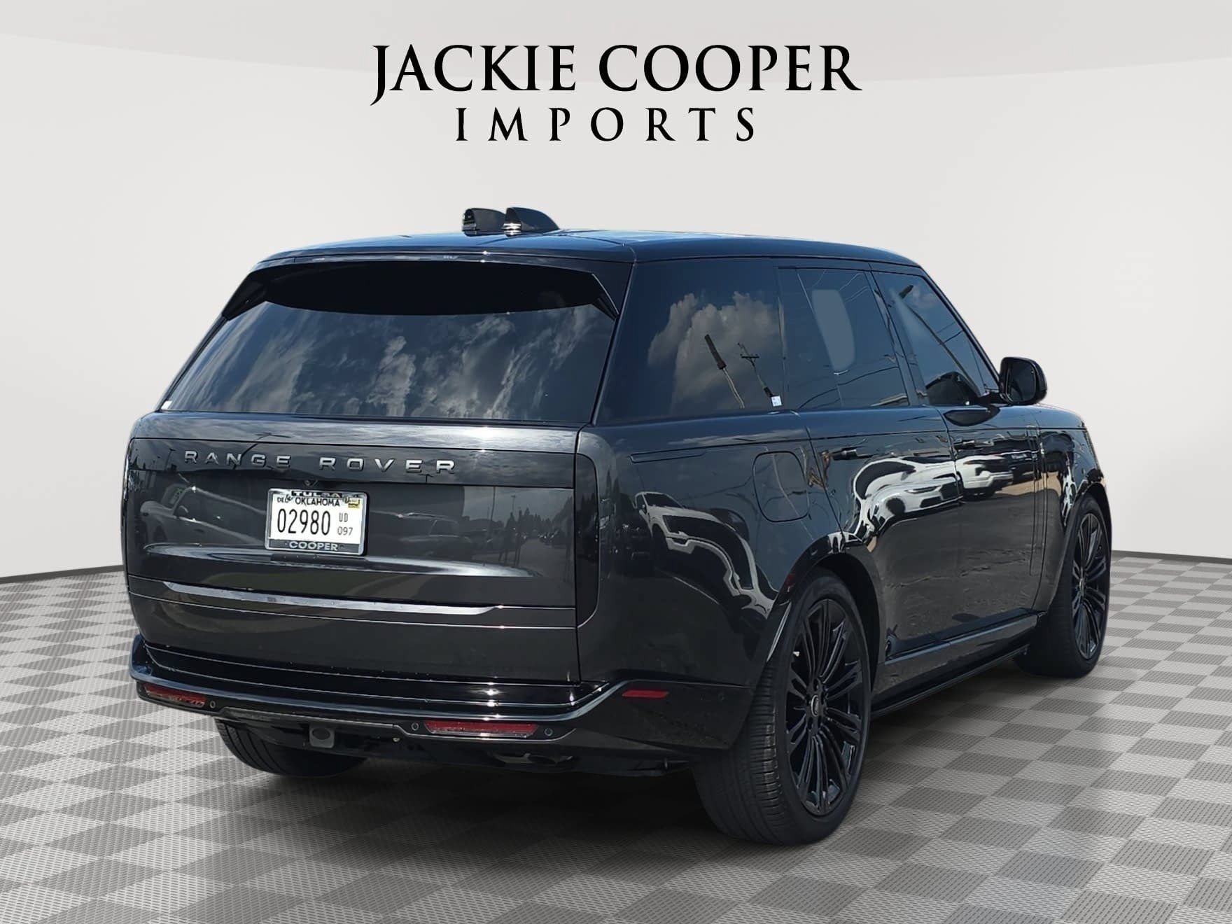 Used 2024 Land Rover Range Rover SE AWD/4WD image 5