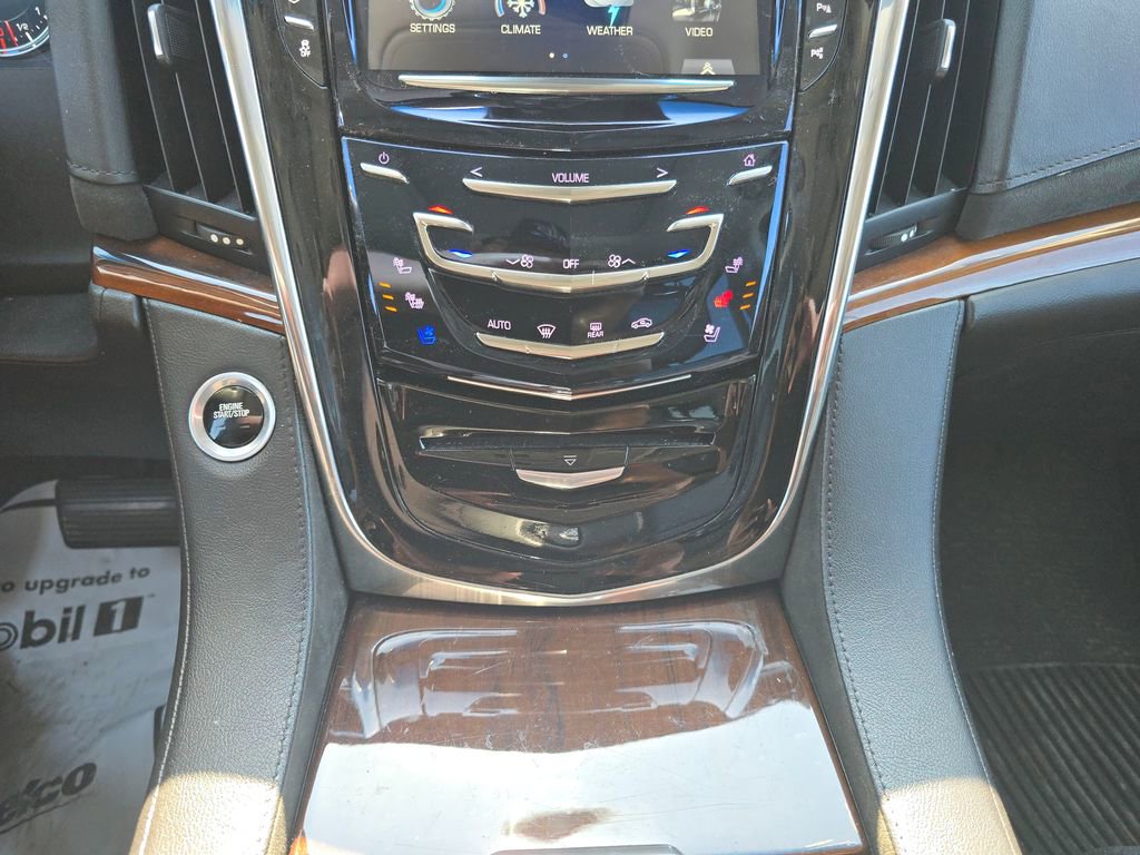 Used 2017 Cadillac Escalade Premium Luxury AWD/4WD image 20