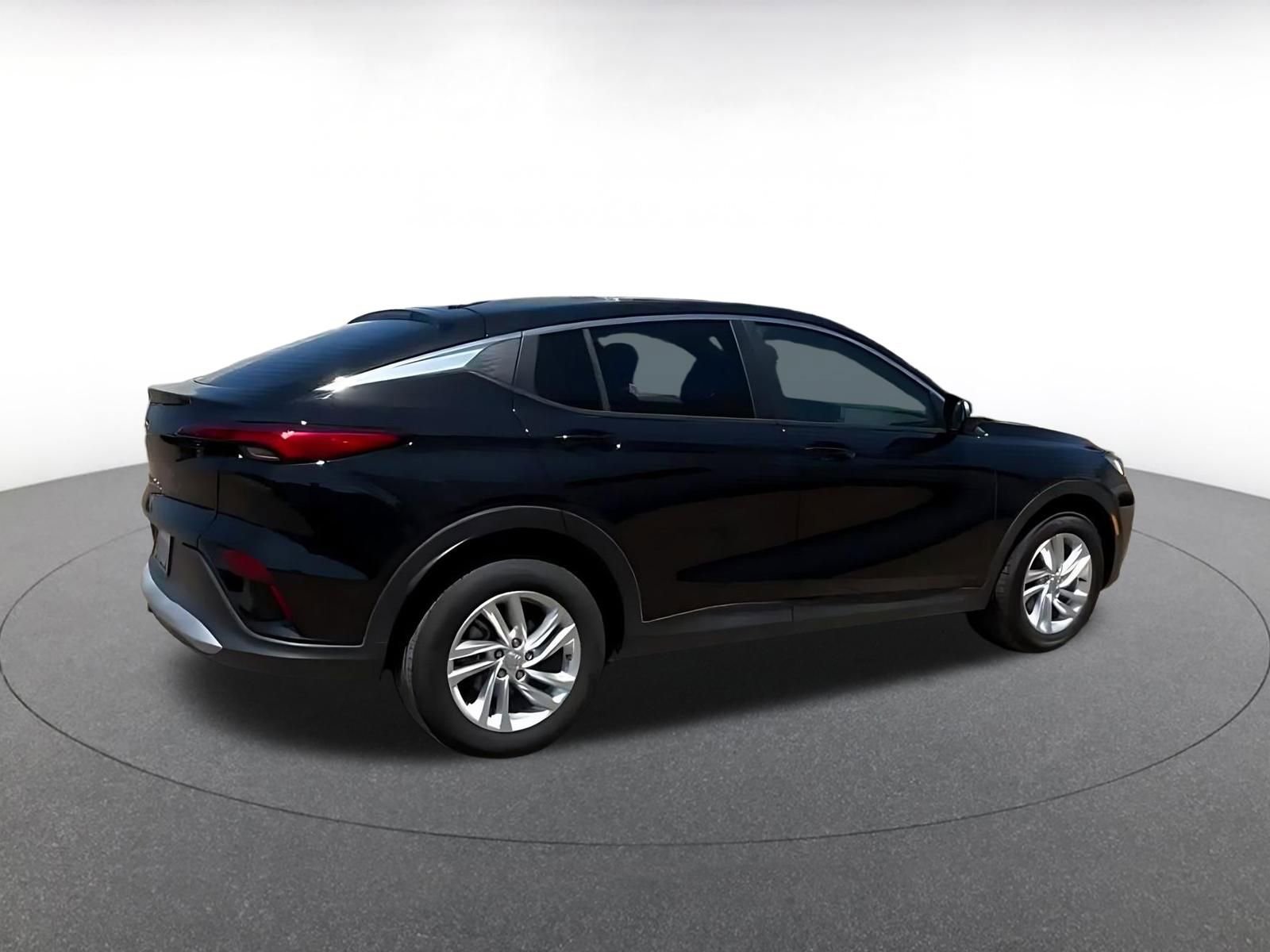 Used 2025 Buick Envista Preferred image 14