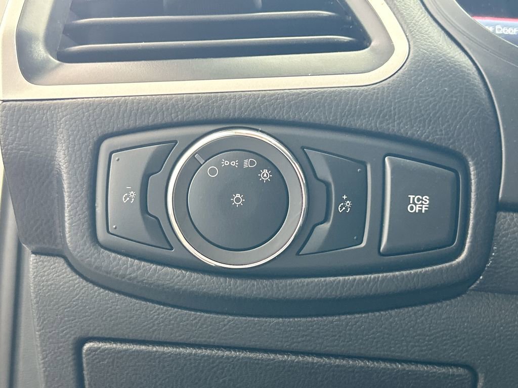 Used 2024 Ford Edge SEL image 14