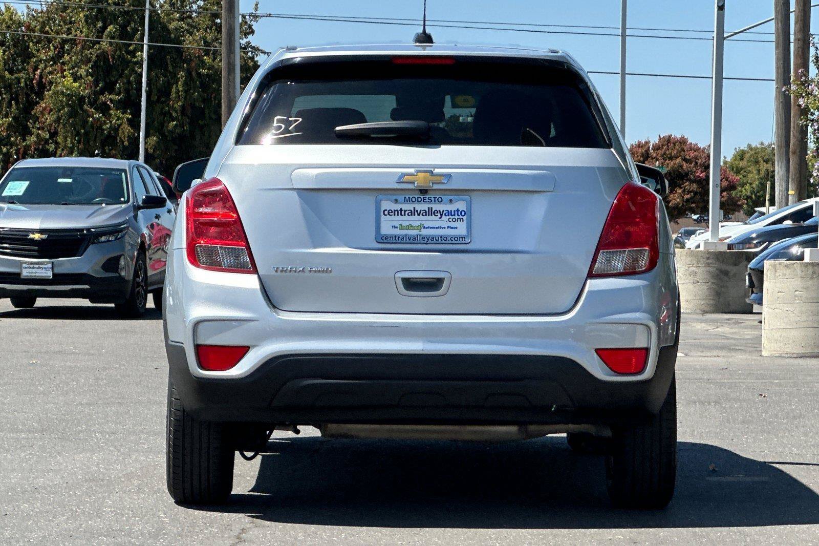 Used 2022 Chevrolet Trax LS w/ Tint and Cruise Package AWD/4WD image 4