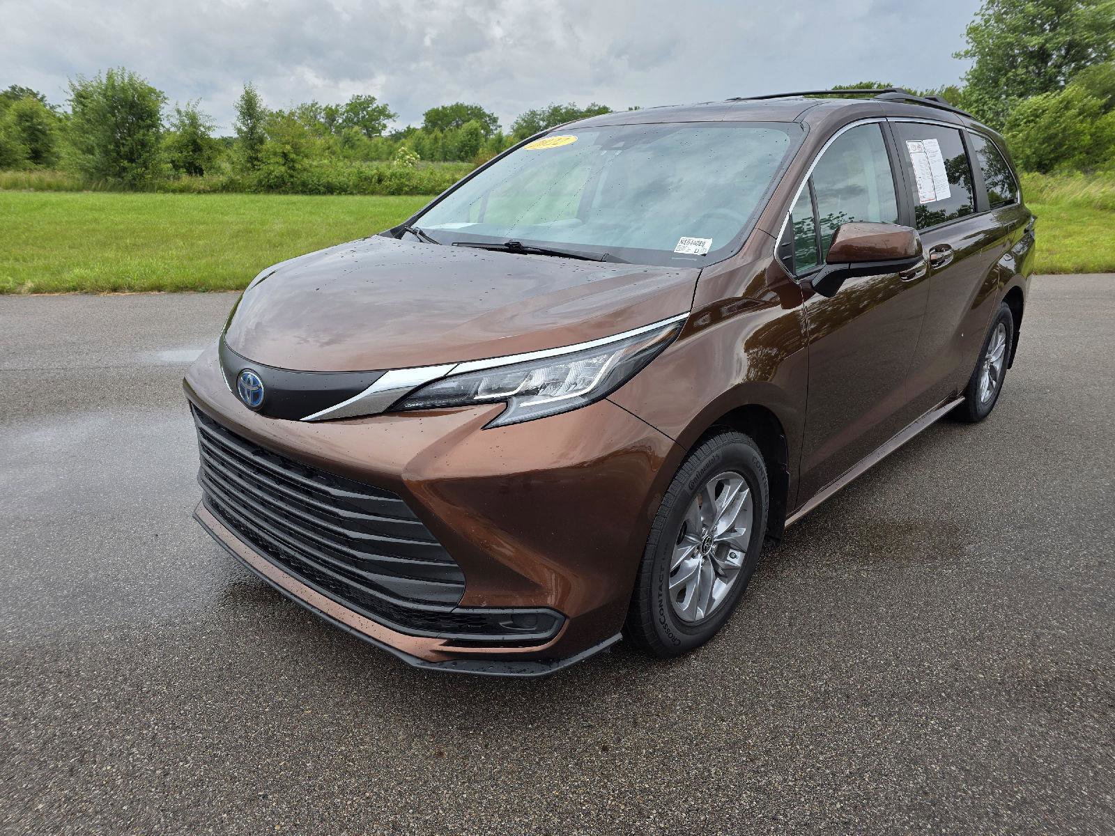 Used 2022 Toyota Sienna LE