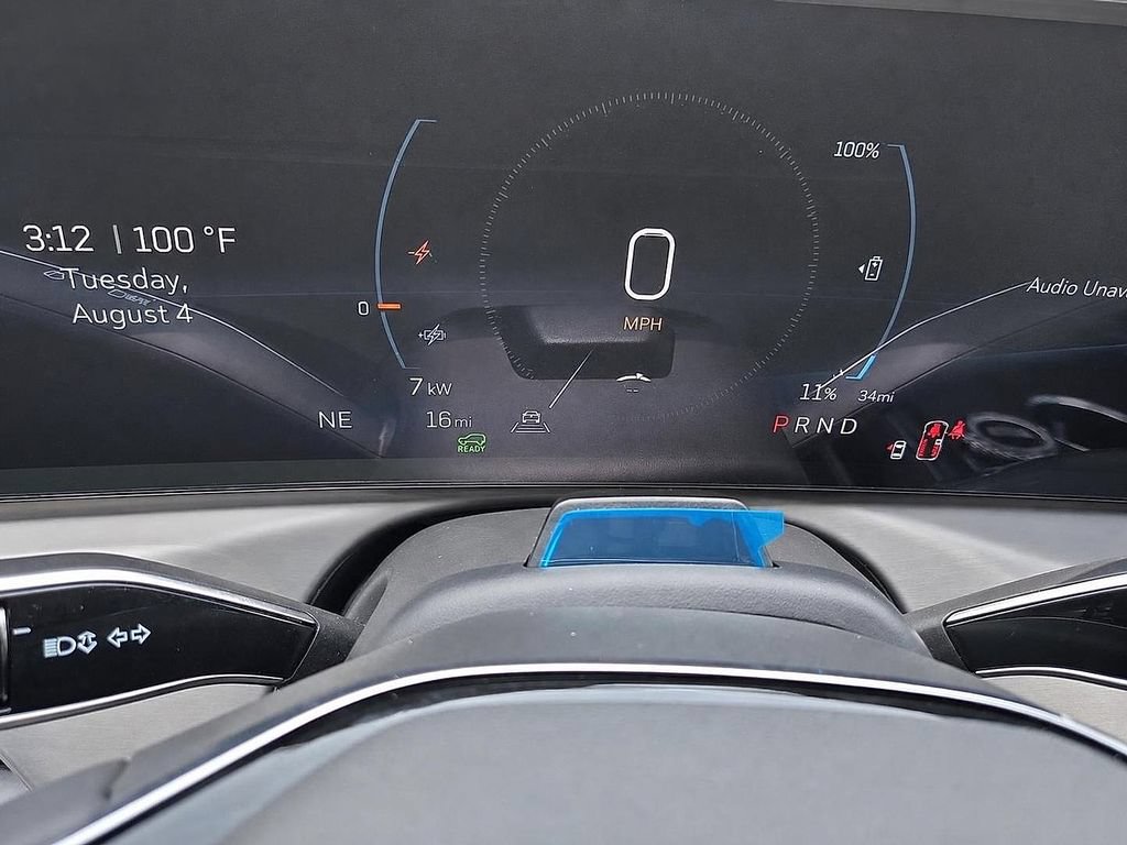 New 2027 Cadillac Vistiq Luxury AWD/4WD image 16