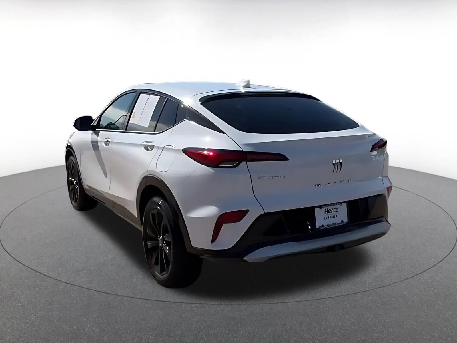 Used 2025 Buick Envista Sport Touring image 11