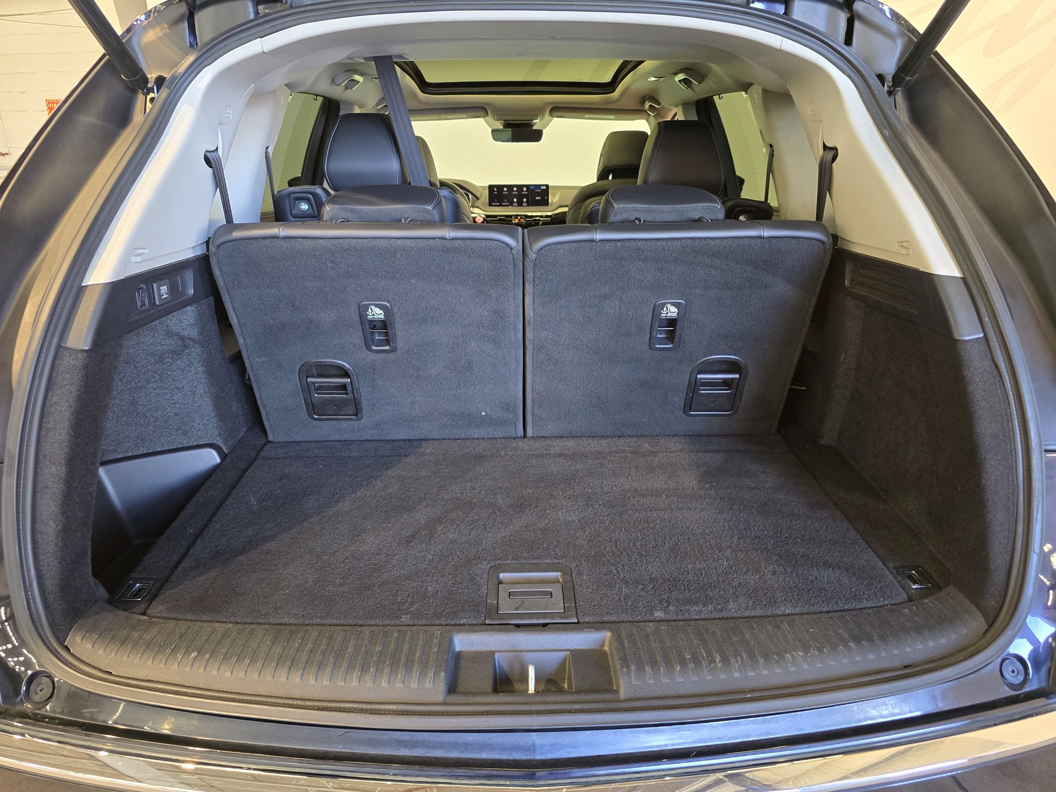 Certified 2023 Acura MDX w/ Technology Package AWD/4WD image 8