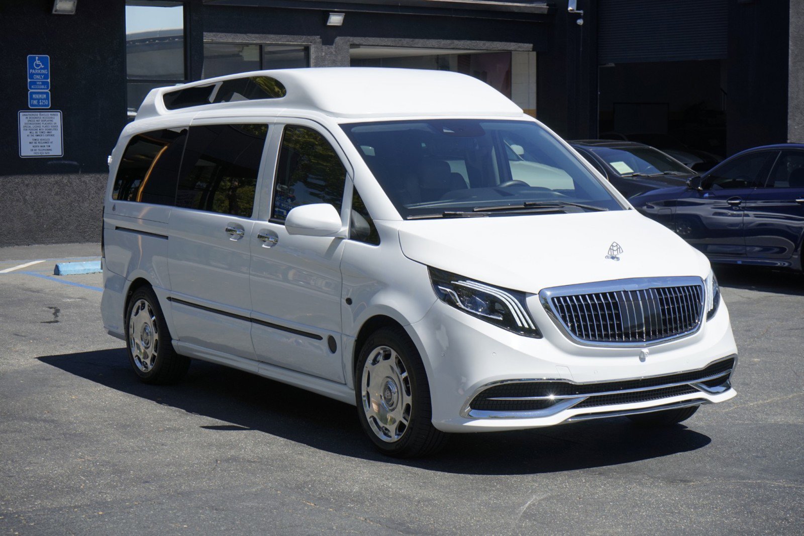 Used 2018 Mercedes-Benz Metris Passenger image 6