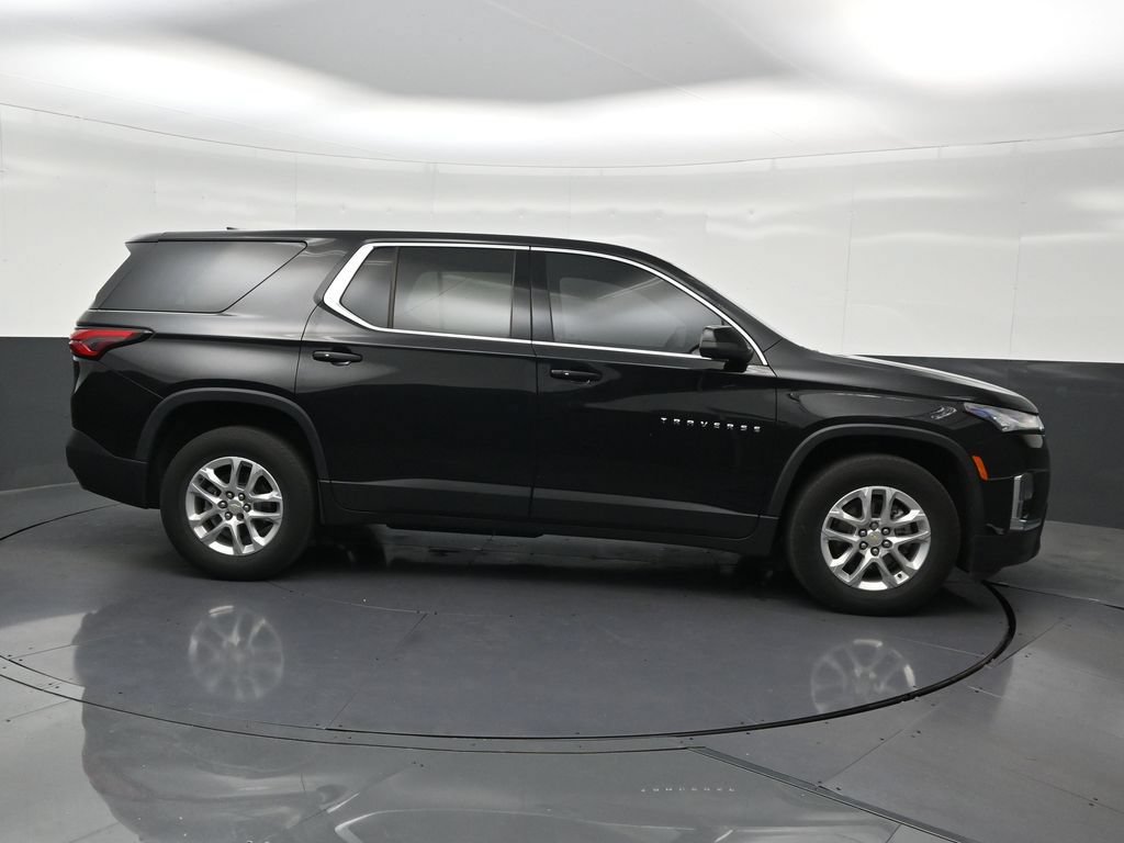 Used 2023 Chevrolet Traverse LS FWD image 7