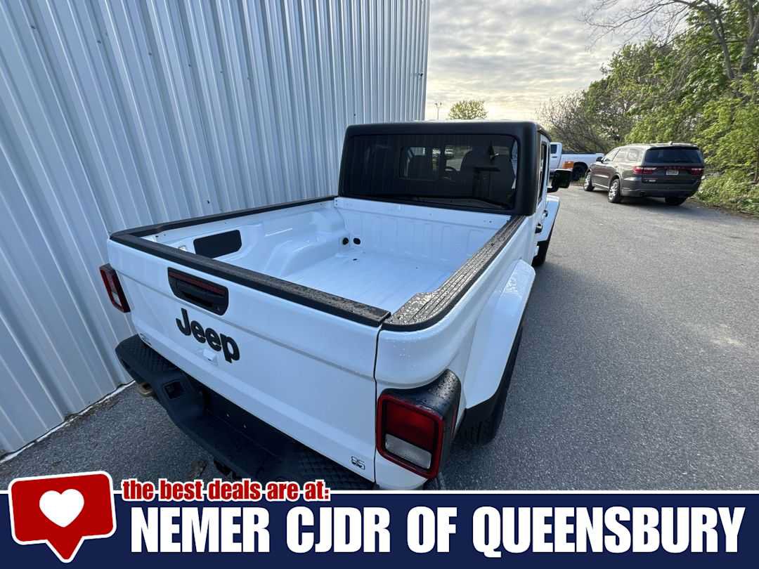 New 2026 Jeep Gladiator Sport AWD/4WD image 23