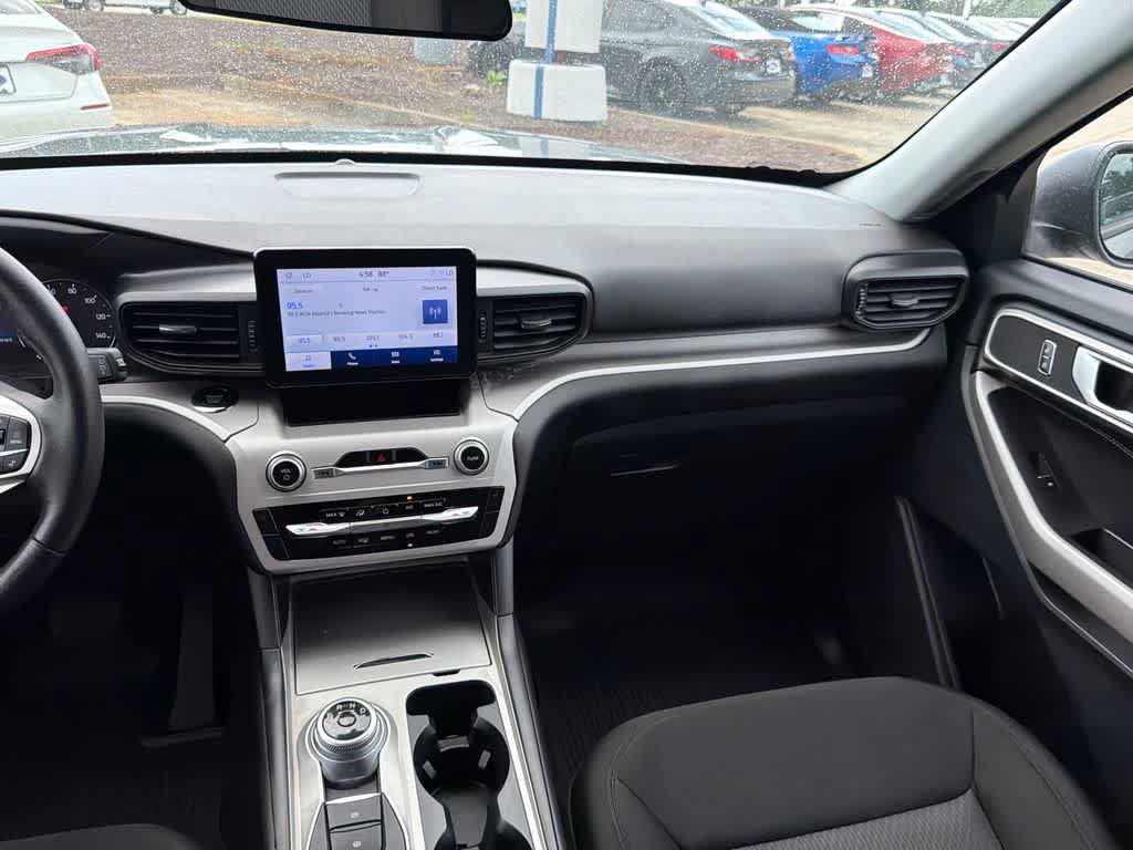 Used 2024 Ford Explorer XLT AWD/4WD image 22