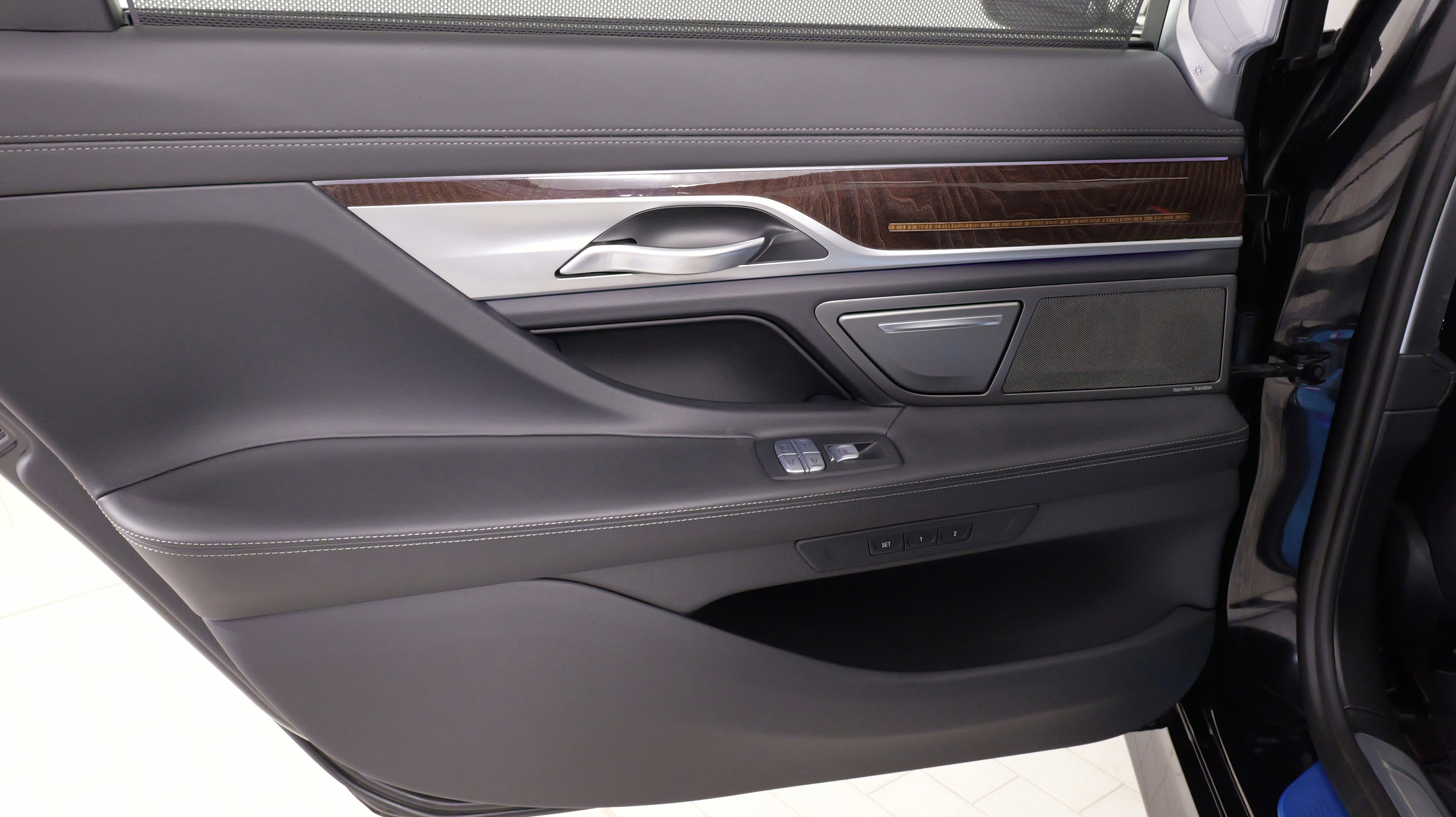 Used 2022 BMW 750i xDrive 750i xDrive w/ Executive Package image 38