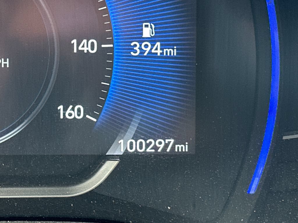 Used 2019 Hyundai Santa Fe SEL AWD/4WD image 4