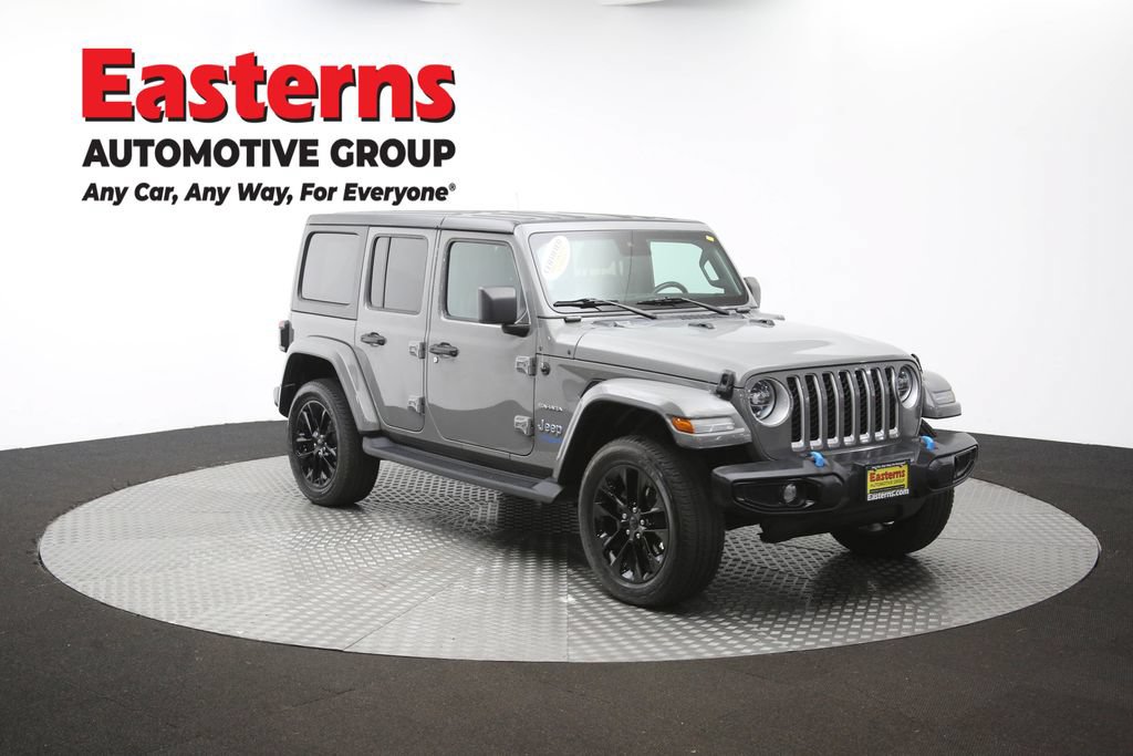 Used 2022 Jeep Wrangler Unlimited Sahara w/ Cold Weather Group AWD/4WD image 48