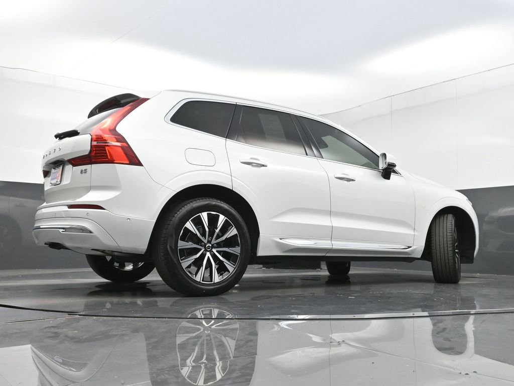 Used 2023 Volvo XC60 B5 Plus w/ Protection Package Premier image 28