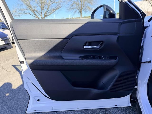 New 2026 Nissan Kicks SV image 14