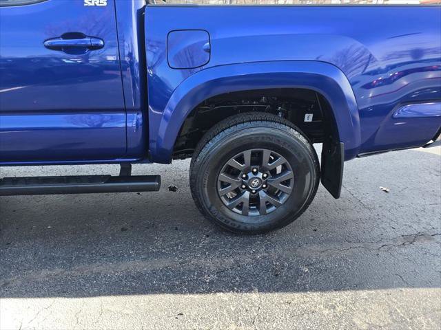 Certified 2023 Toyota Tacoma SR5 AWD/4WD image 4