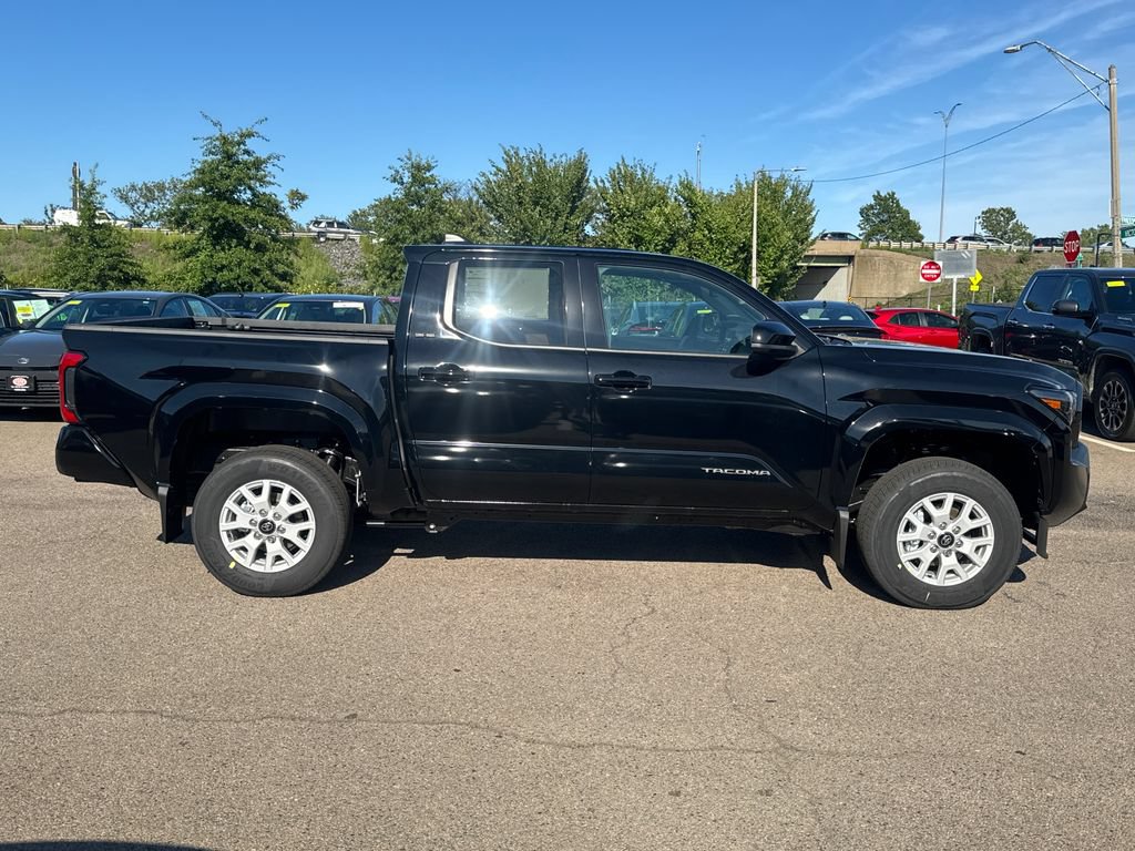 New 2026 Toyota Tacoma SR5 AWD/4WD image 9