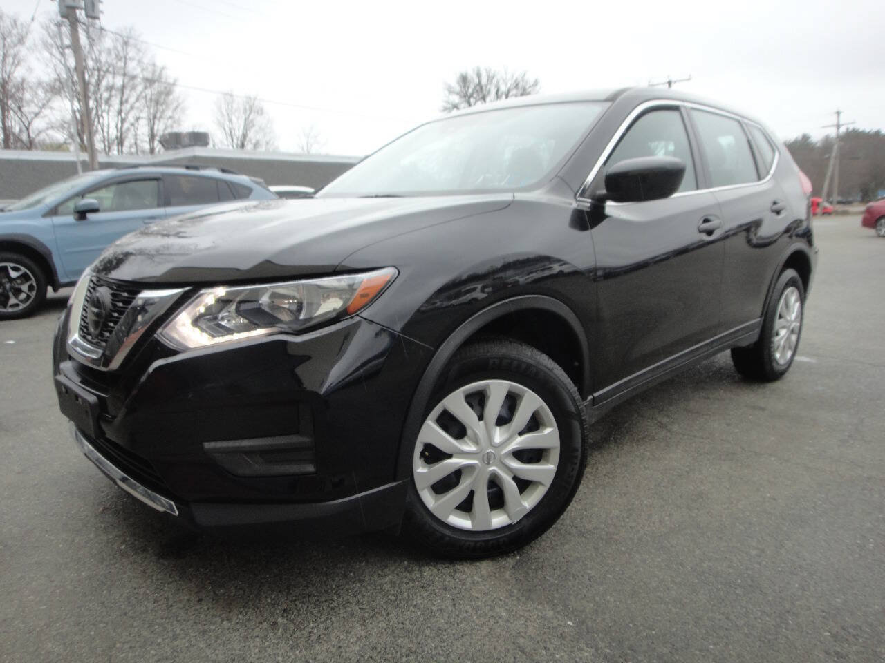 Used 2020 Nissan Rogue S AWD/4WD image 1