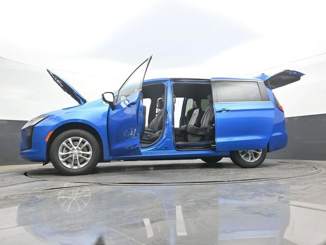 New 2027 Chrysler Pacifica Select AWD/4WD image 64