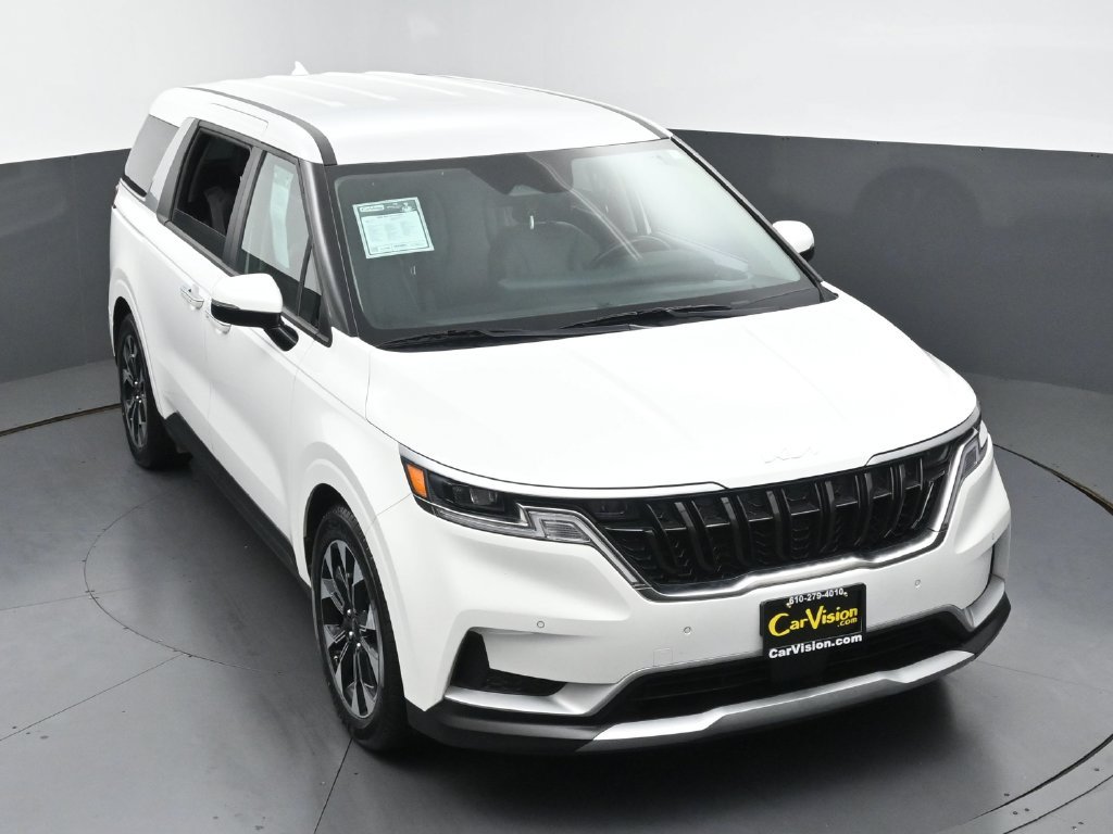 Used 2024 Kia Carnival EX FWD image 43