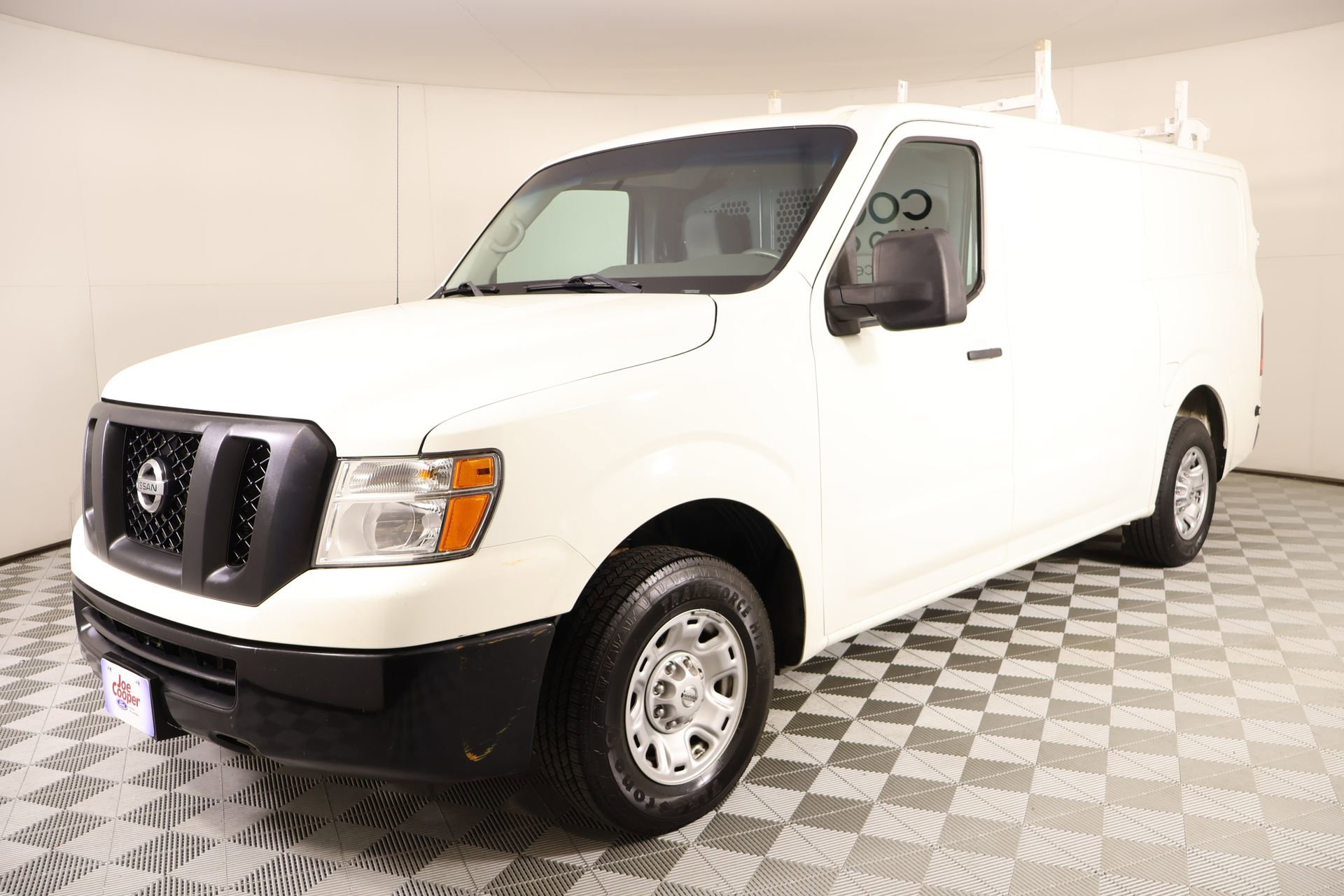 Used 2020 Nissan NV 2500 SV image 8