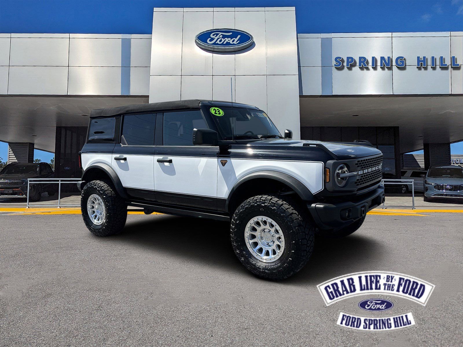 Used 2023 Ford Bronco Badlands AWD/4WD image 1
