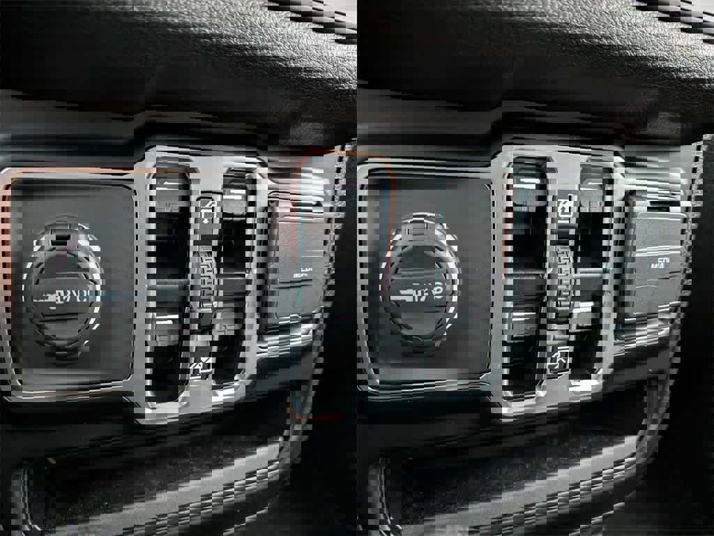 Used 2024 Jeep Gladiator Sport image 27