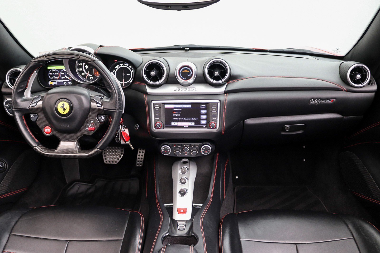 Used 2016 Ferrari California T RWD image 44
