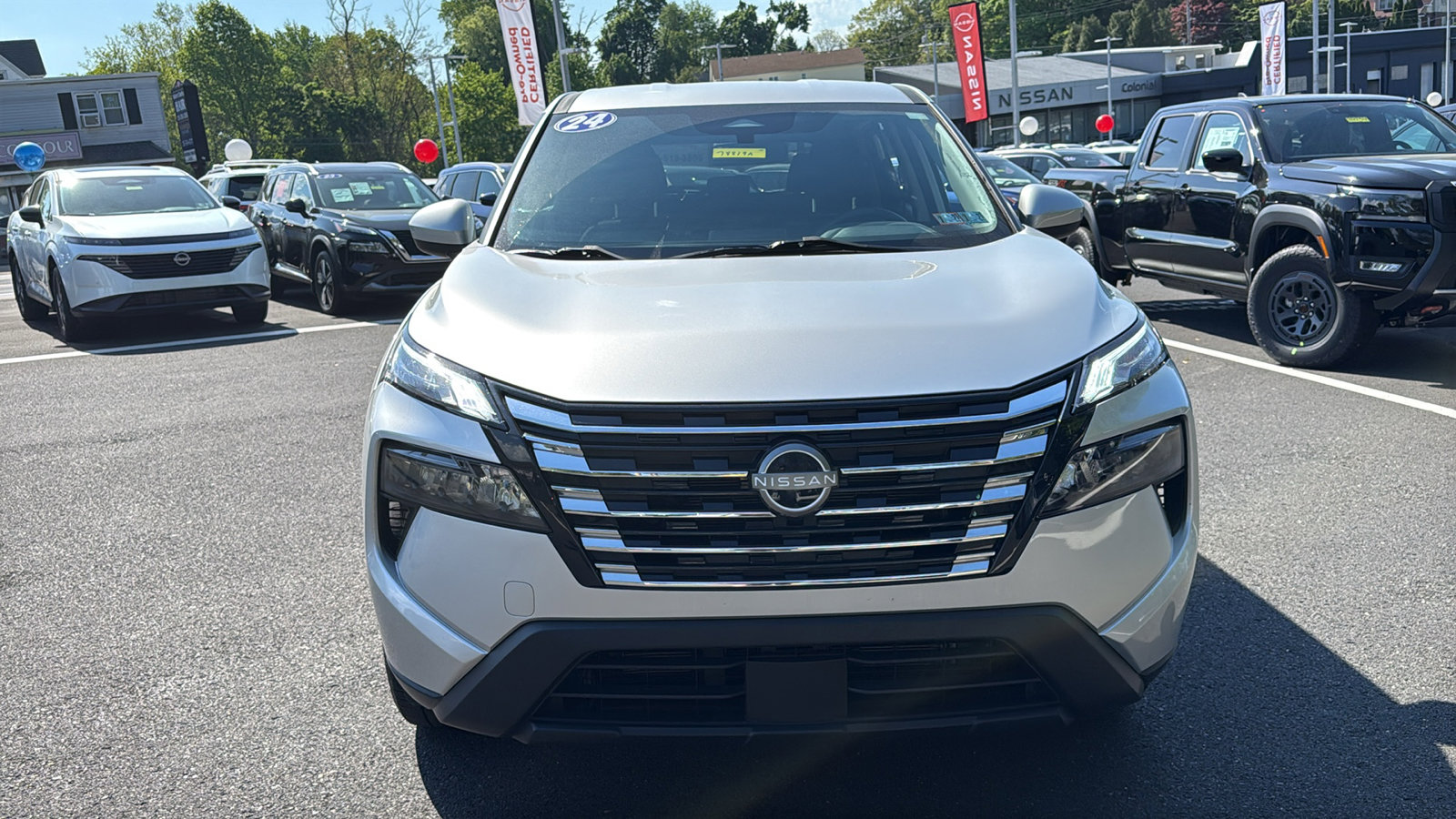 Certified 2024 Nissan Rogue SV AWD/4WD image 2