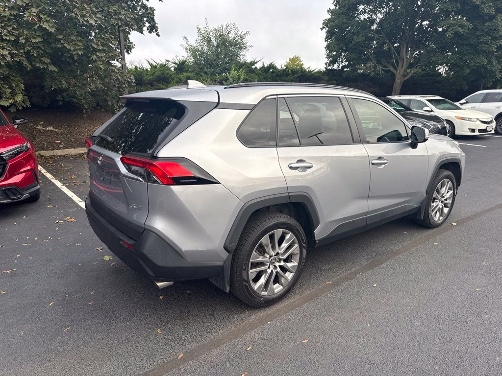 Used 2021 Toyota RAV4 XLE Premium FWD image 6